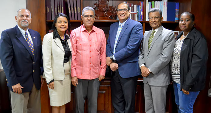 Director FLACSO RD Visita a Rector UNEV 2