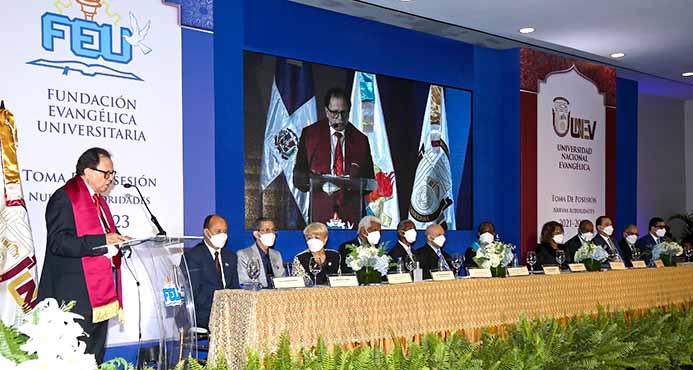 Nuevo rector UNEV, doctor Juan B. Guerrero Ávila propone concertar pacto entre universidades para formar profesionales con valores éticos