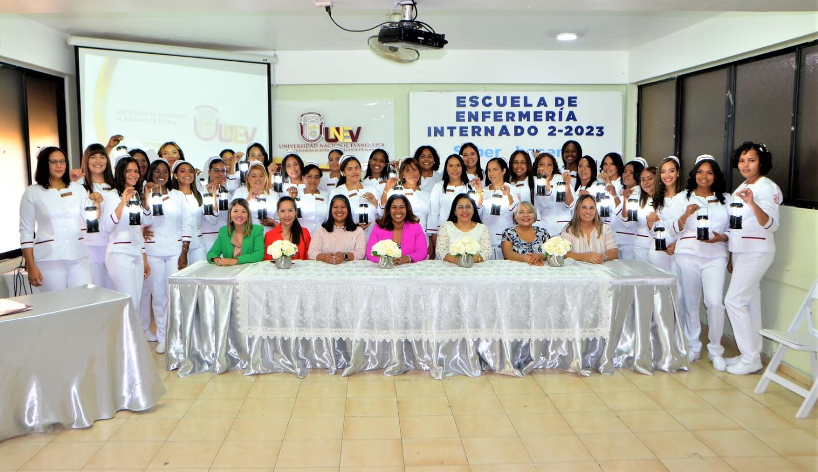 Escuela de Enfermería de la Universidad Nacional Evangélica realiza