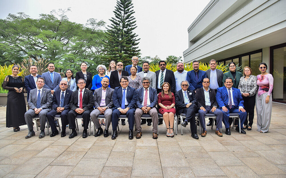 UNEV asiste a la Cumbre Iberoamericana Qonakuy para dar seguimiento a pacto de Desarrollo Sostenible 2030