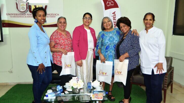 Escuela de Enfermería celebra su Salud Café con el tema: "La Esencia de la Enfermería"