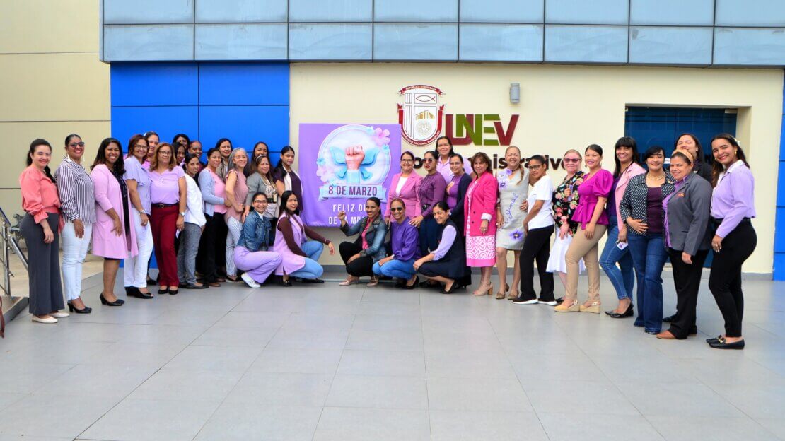 Universidad Nacional Evangélica conmemora "Día Internacional de la Mujer"