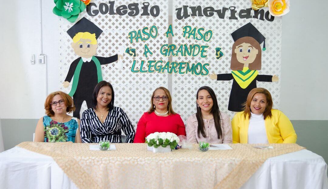 niversario 19 del Colegio Uneviano: Una Trayectoria de Excelencia y Compromiso